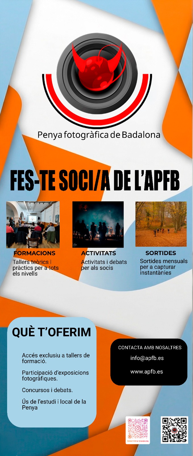 La Penya Fotografica de Badalona en la diada de Sant Jordi